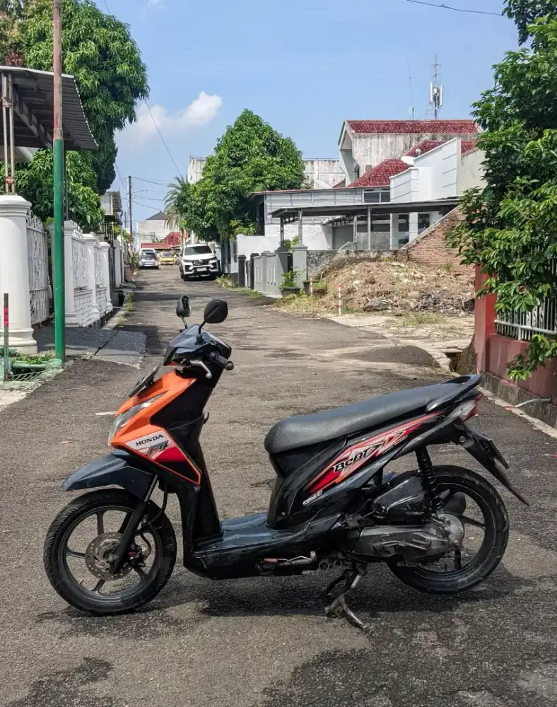 HONDA BEAT PGM FI 2015 KOTAMADYA