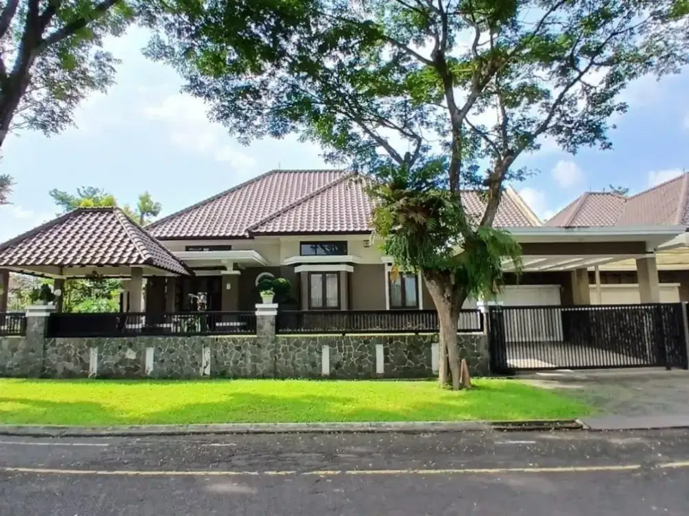 Rumah Siap Huni Posisi Hook Semi Furnish Di Kota Baru Parahyangan