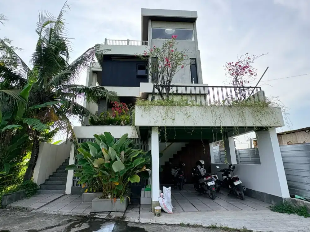 Dijual Villa Pemandangan Laut, Gunung & Matahari Terbenam di Kedungu