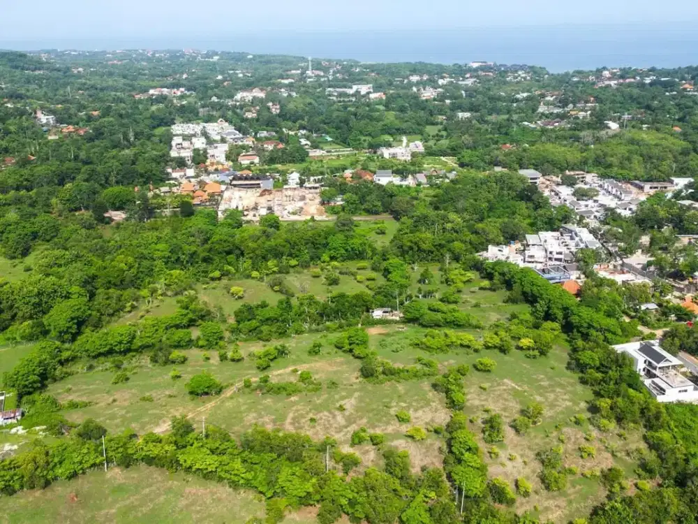 Dijual Tanah Premium - Area Berkembang Pesat Dekat Bingin 22,33 Are Zona Pariwisata