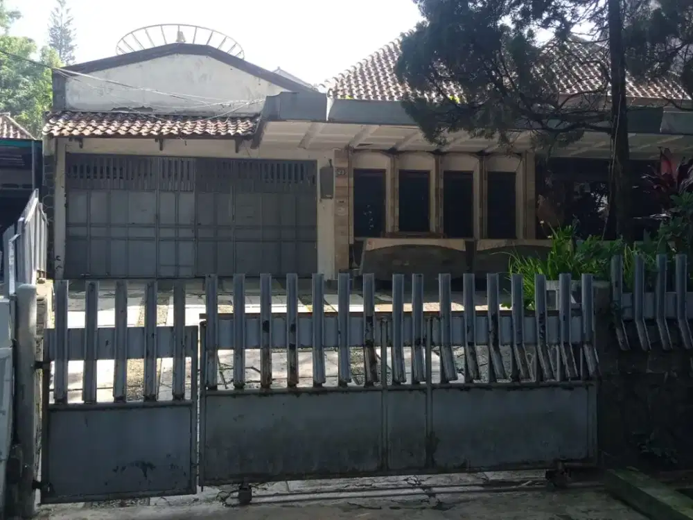 Rumah Luas Siap Huni di Jl. Cimanuk Citarum Bandung