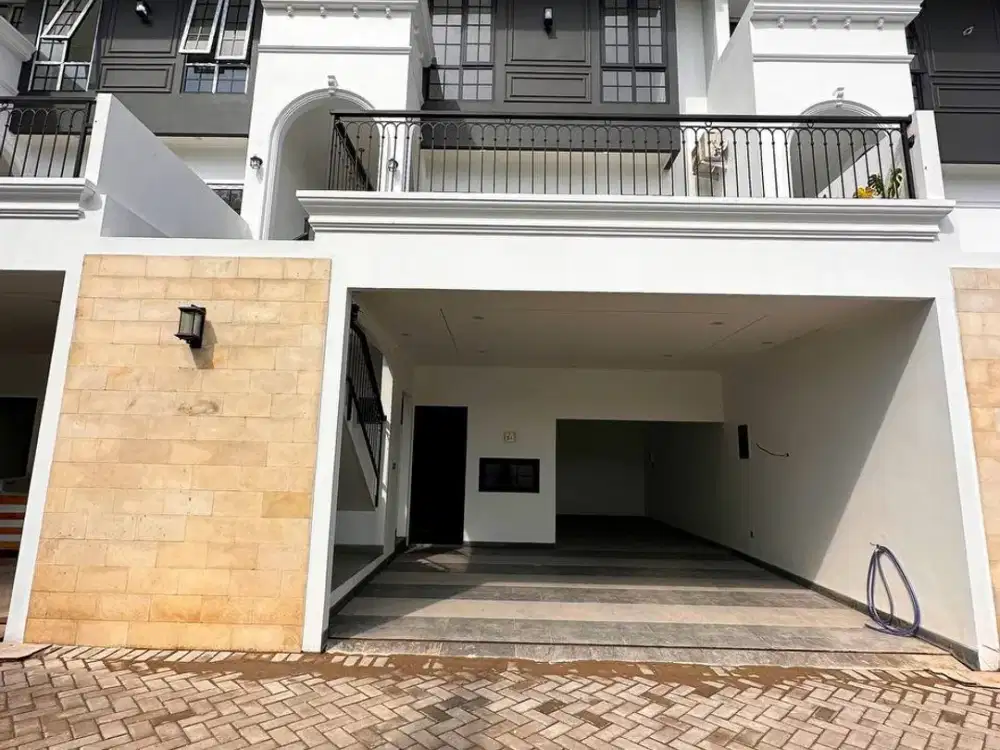 Rumah 4 Lantai Rooftop Dilengkapi Swimming Pool Serta Di Pejaten, Pasar Minggu - Jakarta Selatan