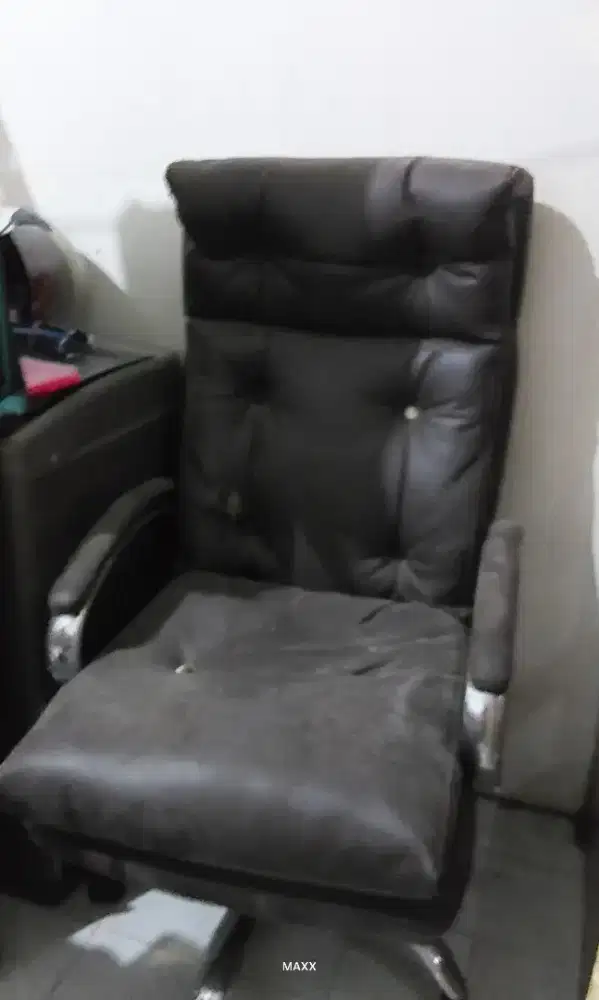 Kursi Kantor Nyaman & Elegan