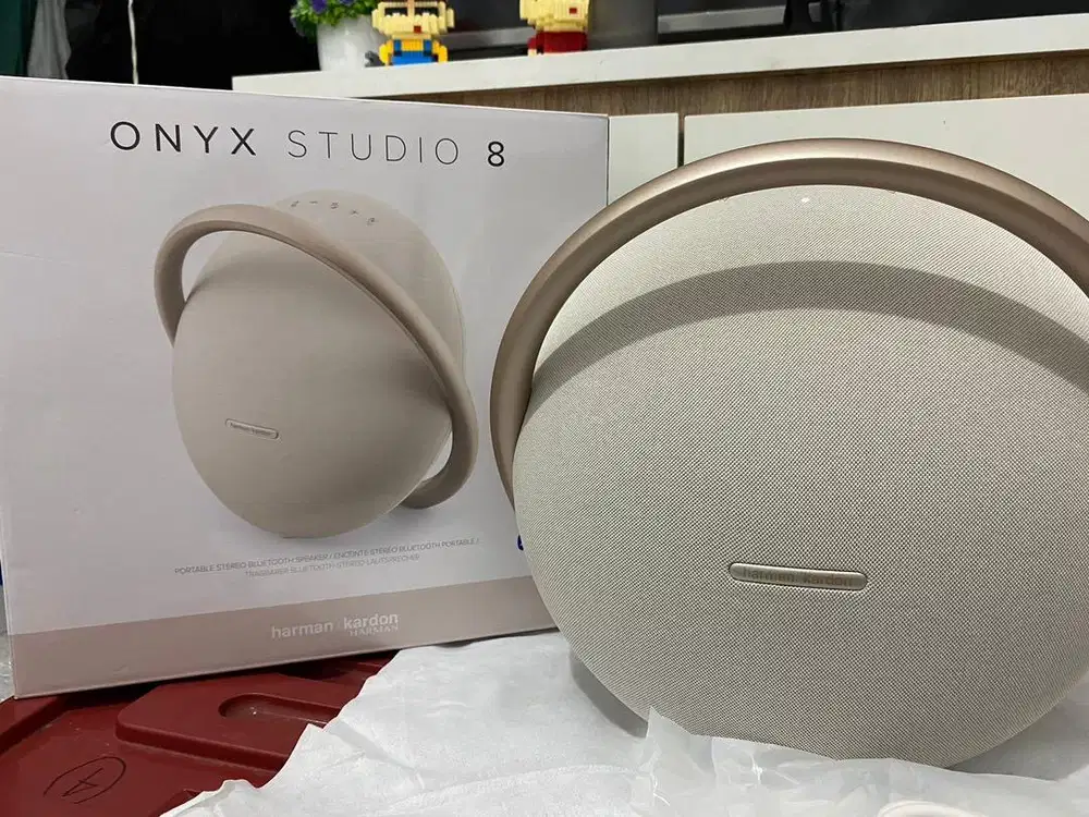 harman kardon onyx 8