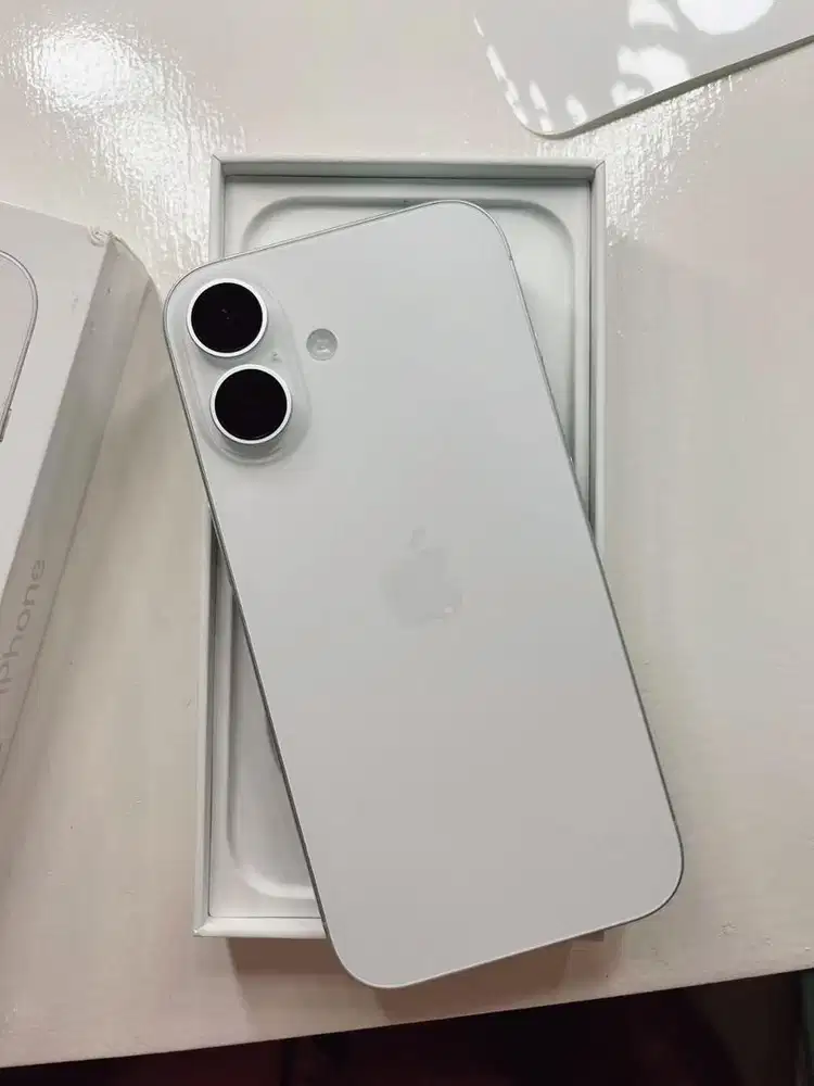 Iphone 16 Basic white