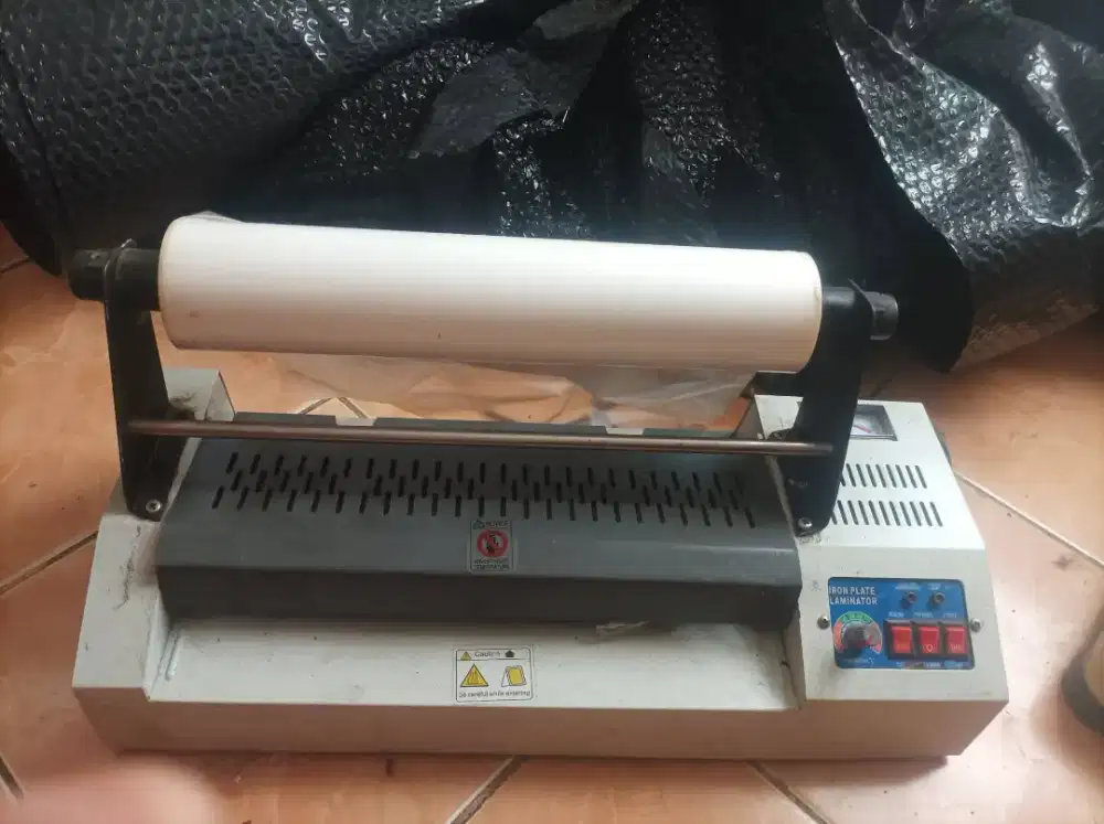 Mesin Laminating A3 + free roll, bahan besi