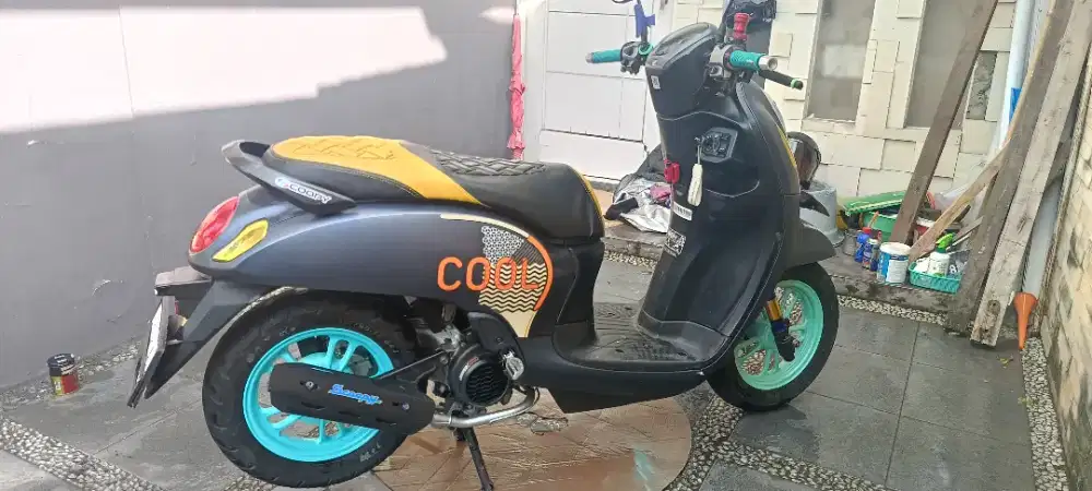 Scoopy fashion blue 2022