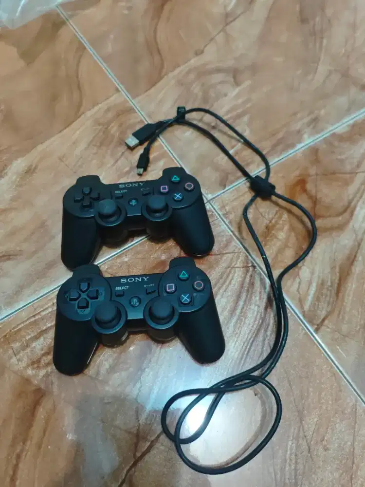 Stik PS 3 + Kabel chargernya