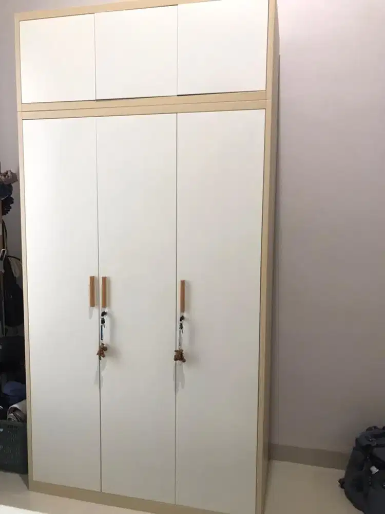 Lemari Baju Informa Lexy 3 Doors