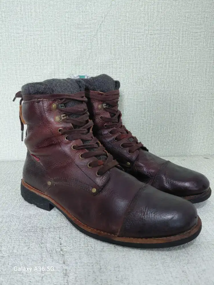 Levis boot coklat tua
size 47 insole 31.5 cm