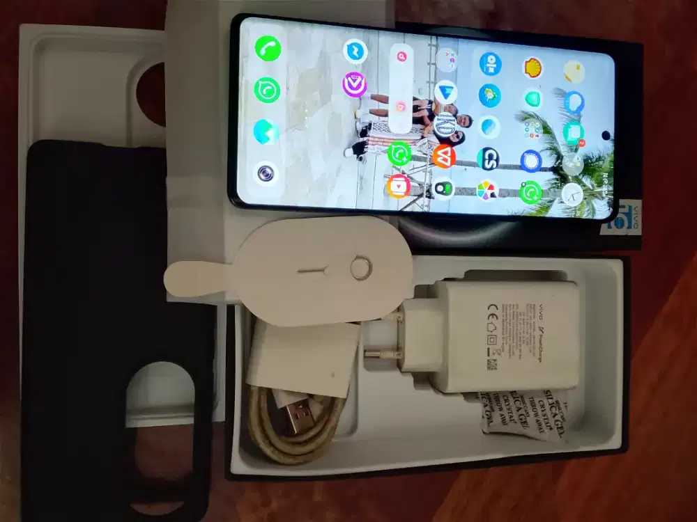 Vivo v40 5G 12+12 256