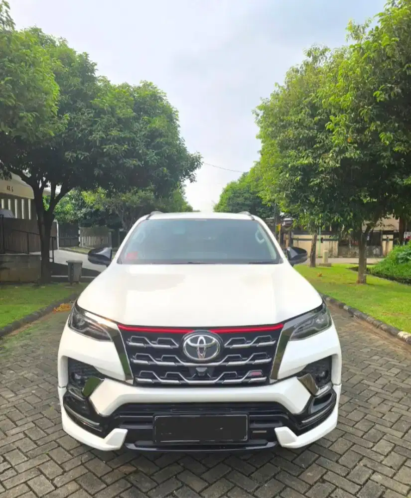 Toyota Fortuner AT 2.4 TRD 4x2 Diesel 2021