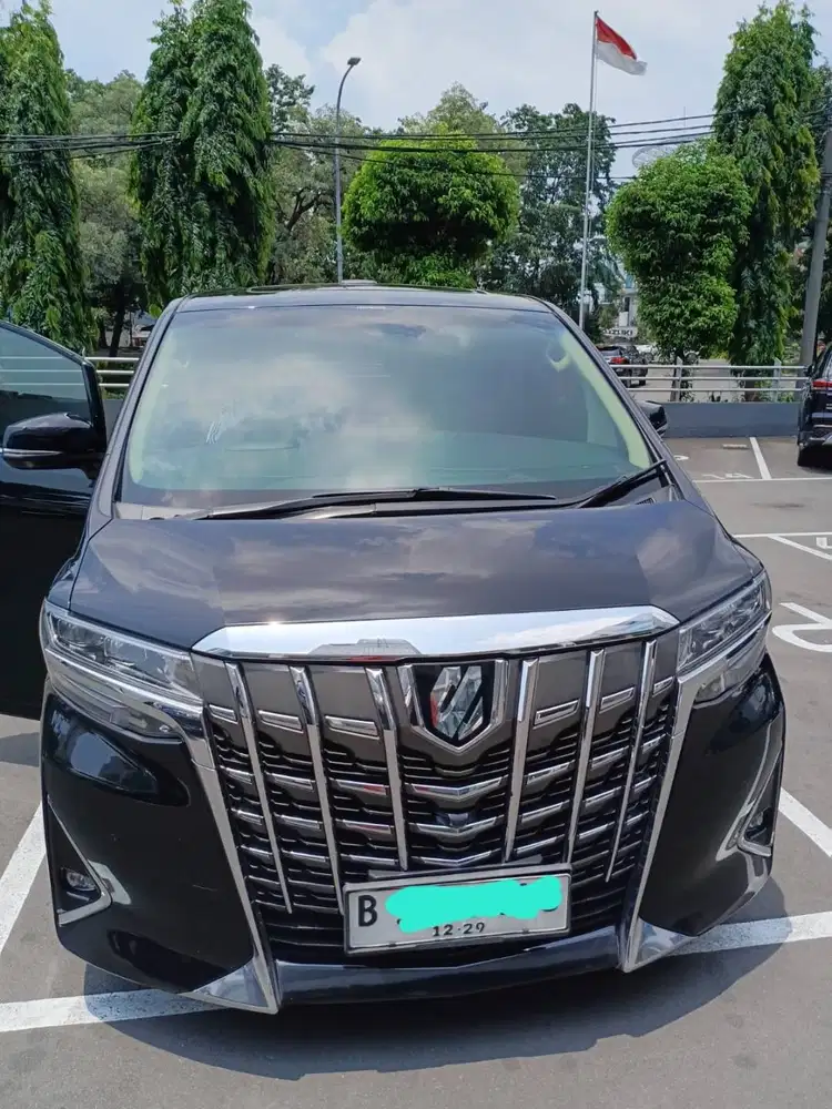 Alphard G 2019 hitam matic