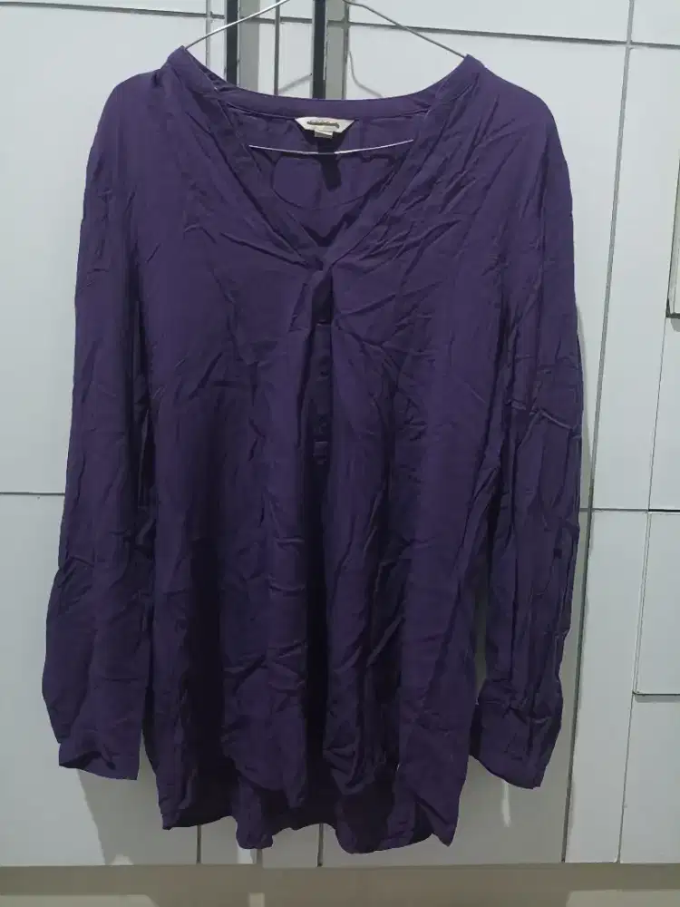 Blouse Ungu V Neck Lengan Panjang