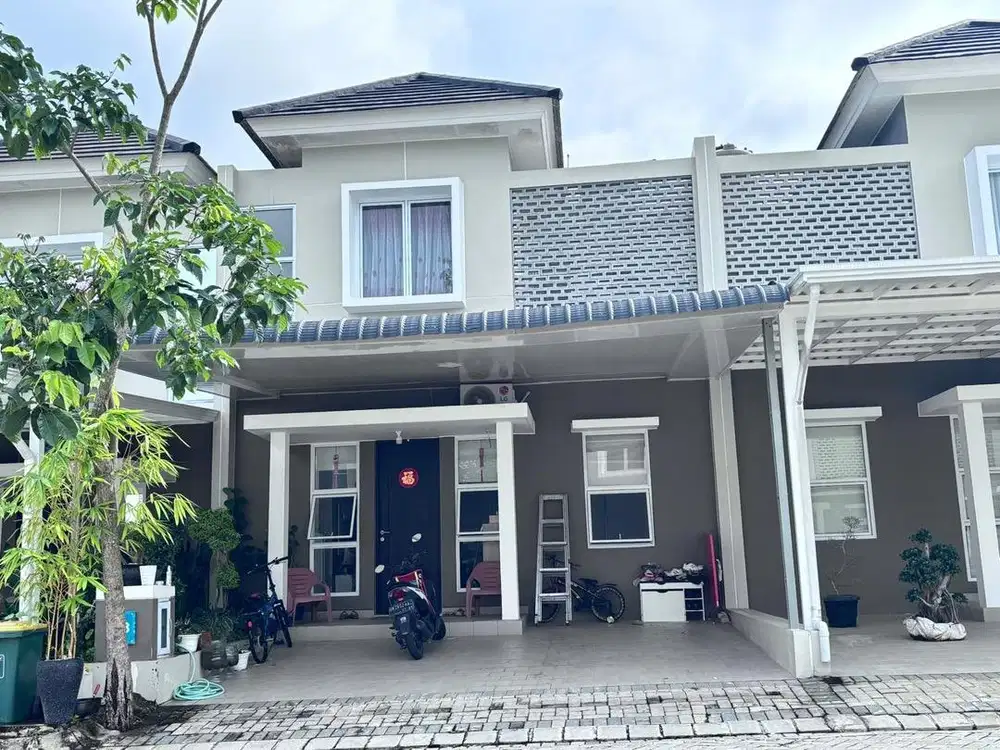 Dijual rumah siap huni ada fasilitas club house