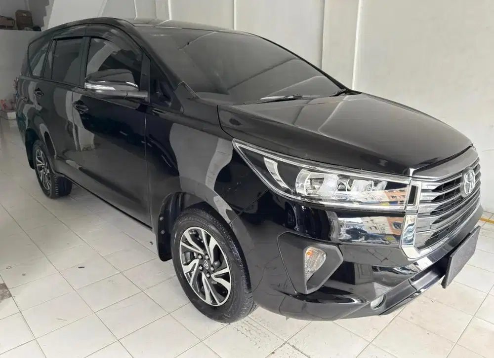 Innova 2.4 G Diesel Manual 2022 Silver