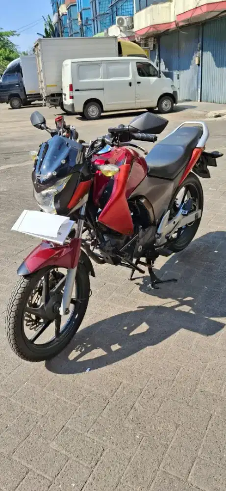 Honda Megapro Carbu Monoshock 2011