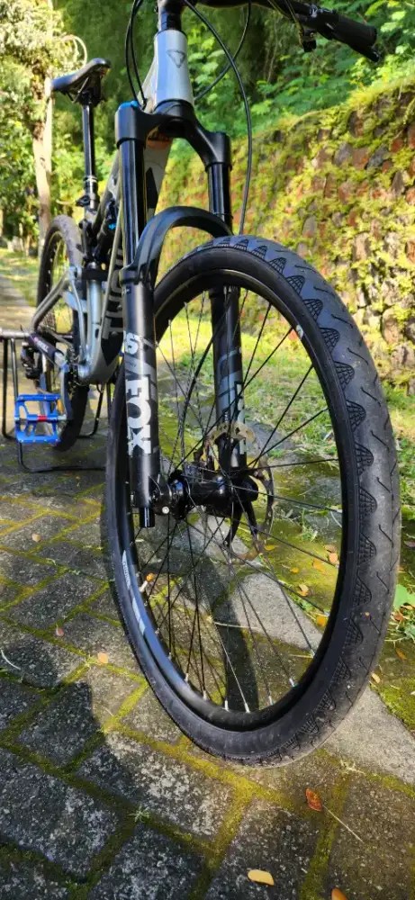 Sepeda MTB Thrill