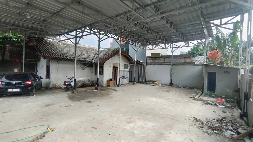 Di sewakan rumah dengan tanah Luas di perum 3 Tangerang