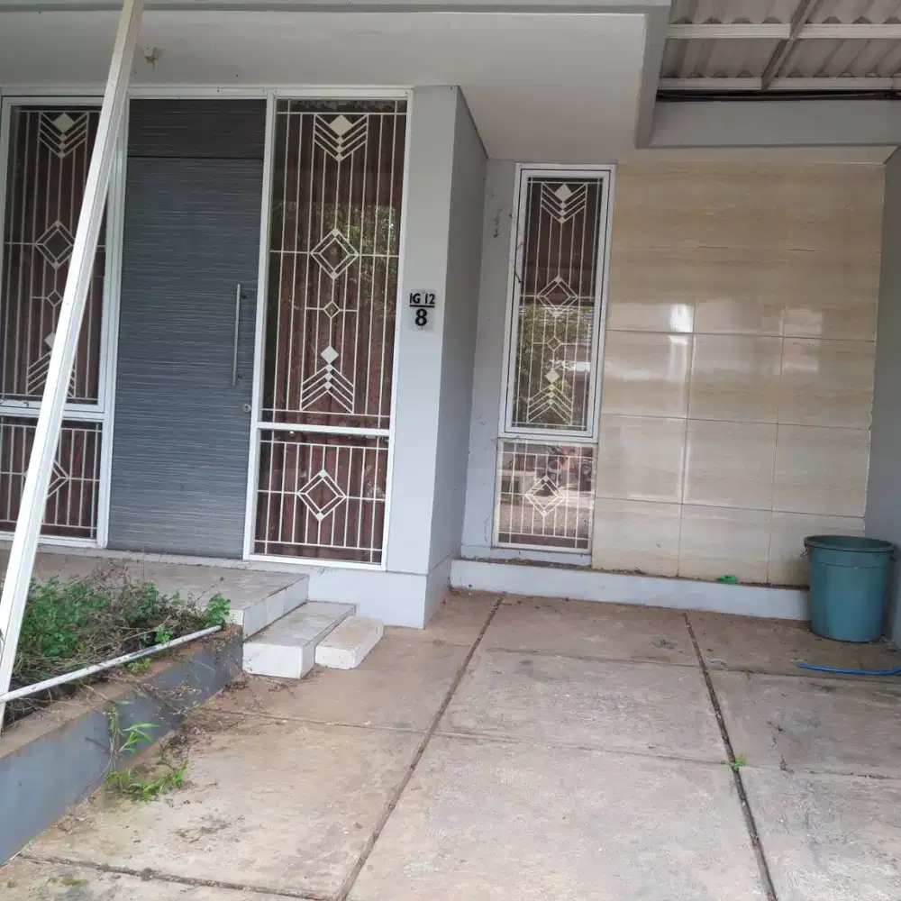 RUMAH CAKEP DI BELAKANG PARK SAWANGAN