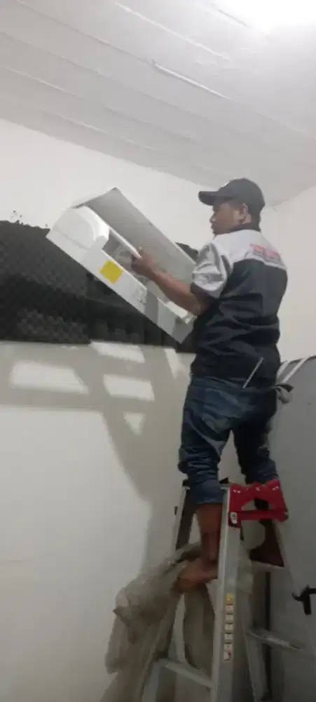 Menerima service AC kulkas showcase freezer box