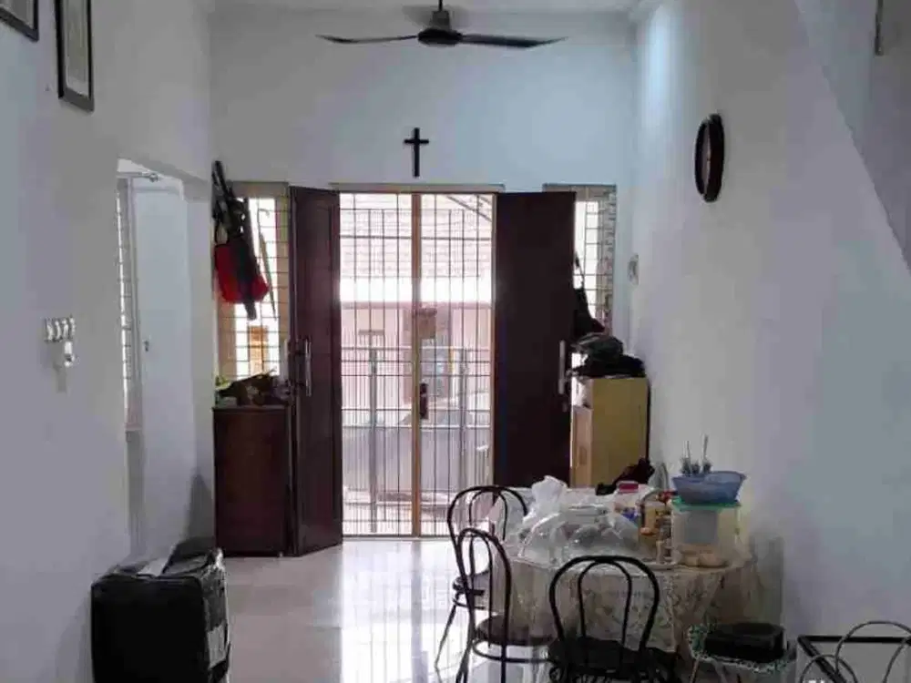 Dijual rumah 3 lantai di Kelapa Kopyor hadap Utara