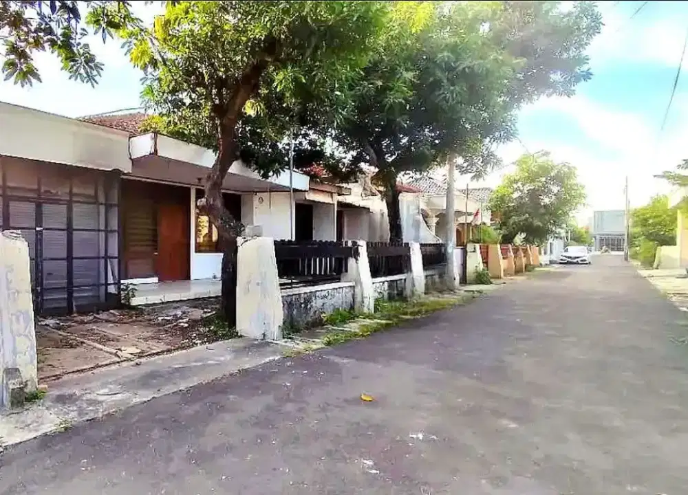 Rumah jajar 333m 6jt/m dekat Hotel alila Solo