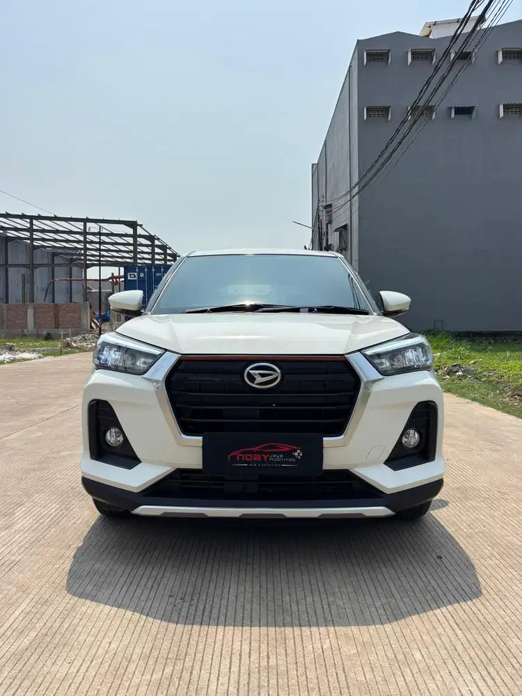 Daihatsu Rocky 1.2 X ADS CVT 2021 Automatic ( Putih Metalik )