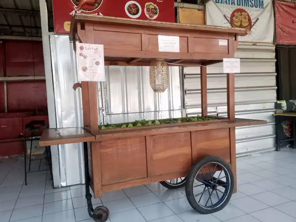 JUAL MURAH Roda angkringan kondisi  bagus siap pakai.