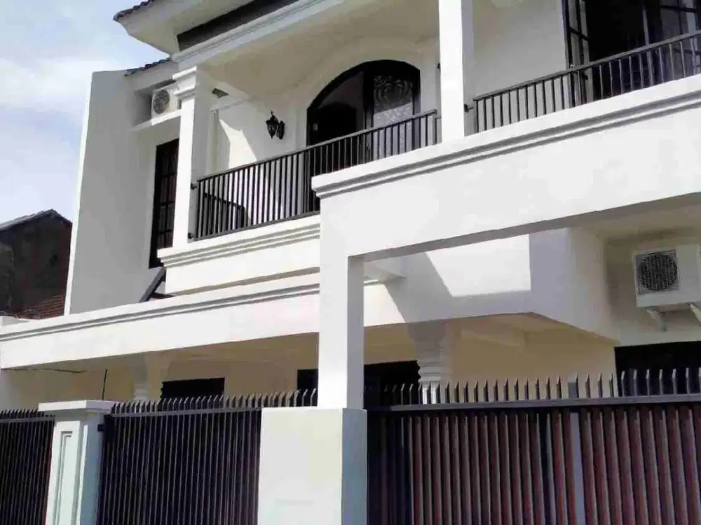 Rumah 2 Lantai 4 Kamar Luas 180m Hadap Timur Sebrang Kantor Walikota Tangsel