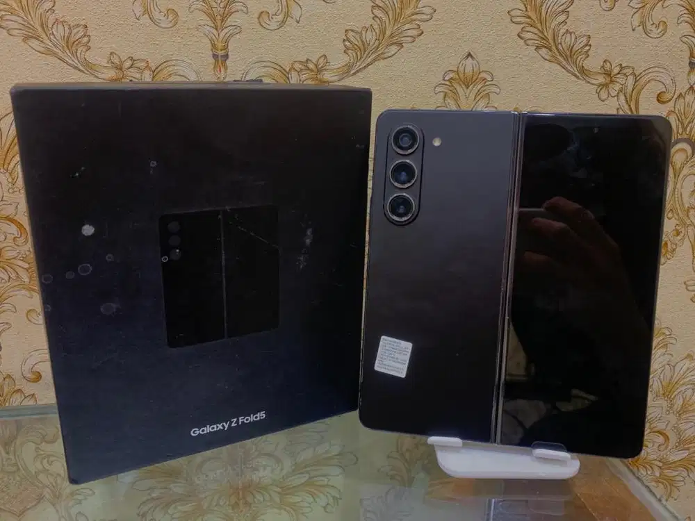 Second Like New Samsung Galaxy Z Fold5 12/512 Resmi Sein