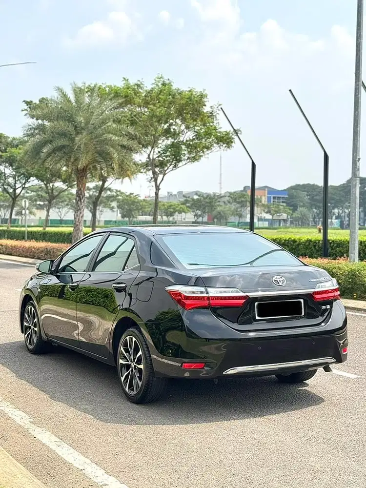 KM LOW BERKUALITAS! Toyota Corolla Altis 1.8 V A/T 2017