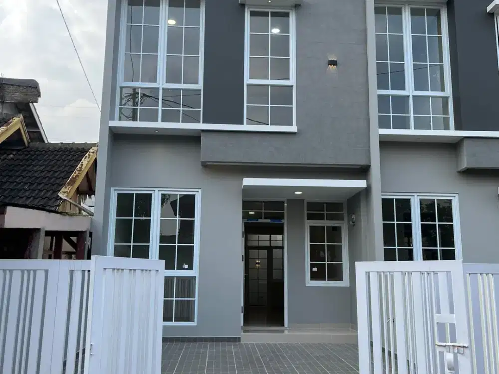 Rumah 2 lantai di Komplek Cisaranten Kulon Arcamanik Kota Bandung