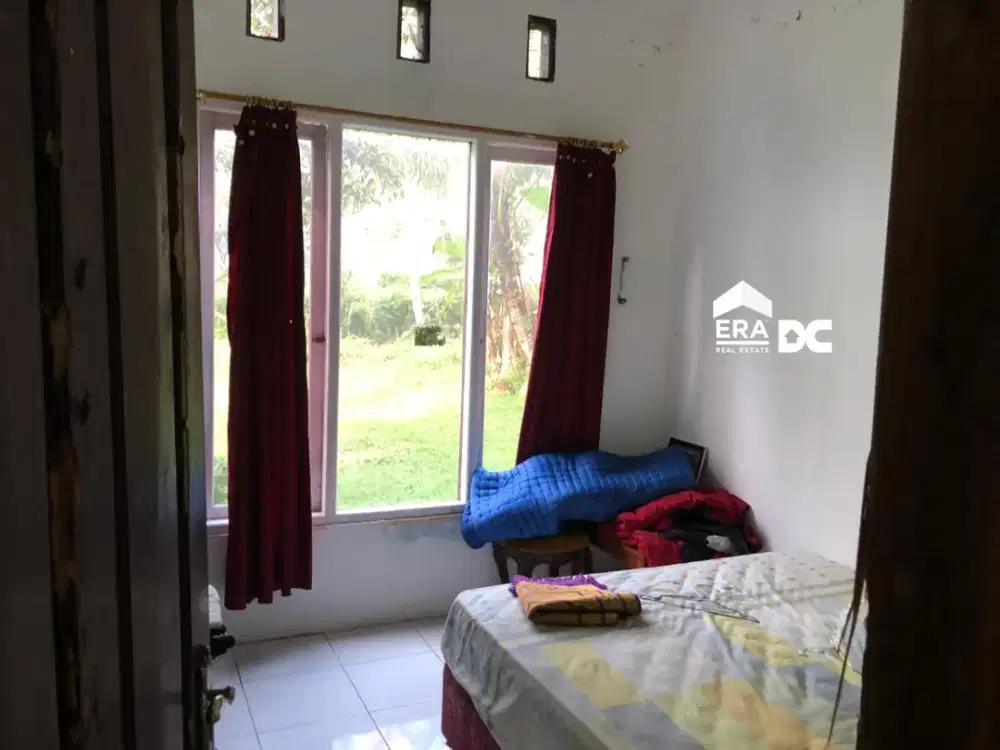 JUAL Rumah Siap Huni dengan Perkebunan Luas di Ujung-Ujung Salatiga