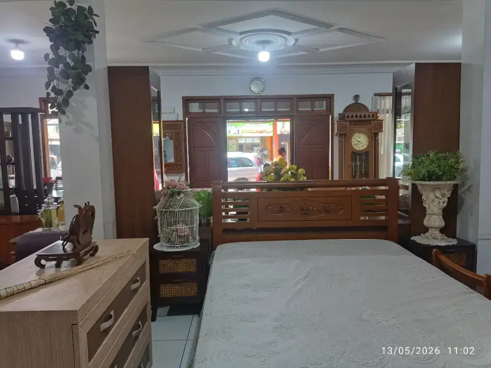 Di Sewakan Ruko dua lantai di margahyu raya untuk kantor.