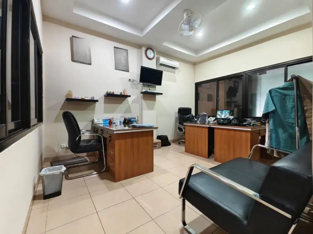 Ruko sunter nirwana paradise ada lift barang