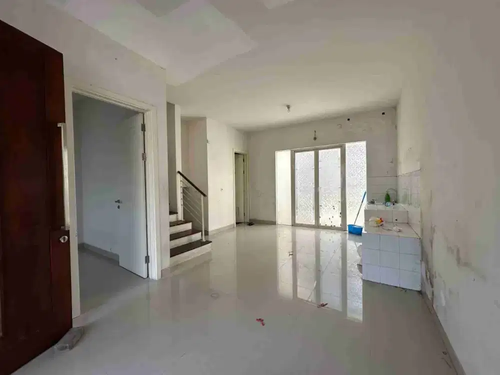 disewakan atau dijual  murah  rumah siap huni perumahan grand harvest. Wiyung Surabaya