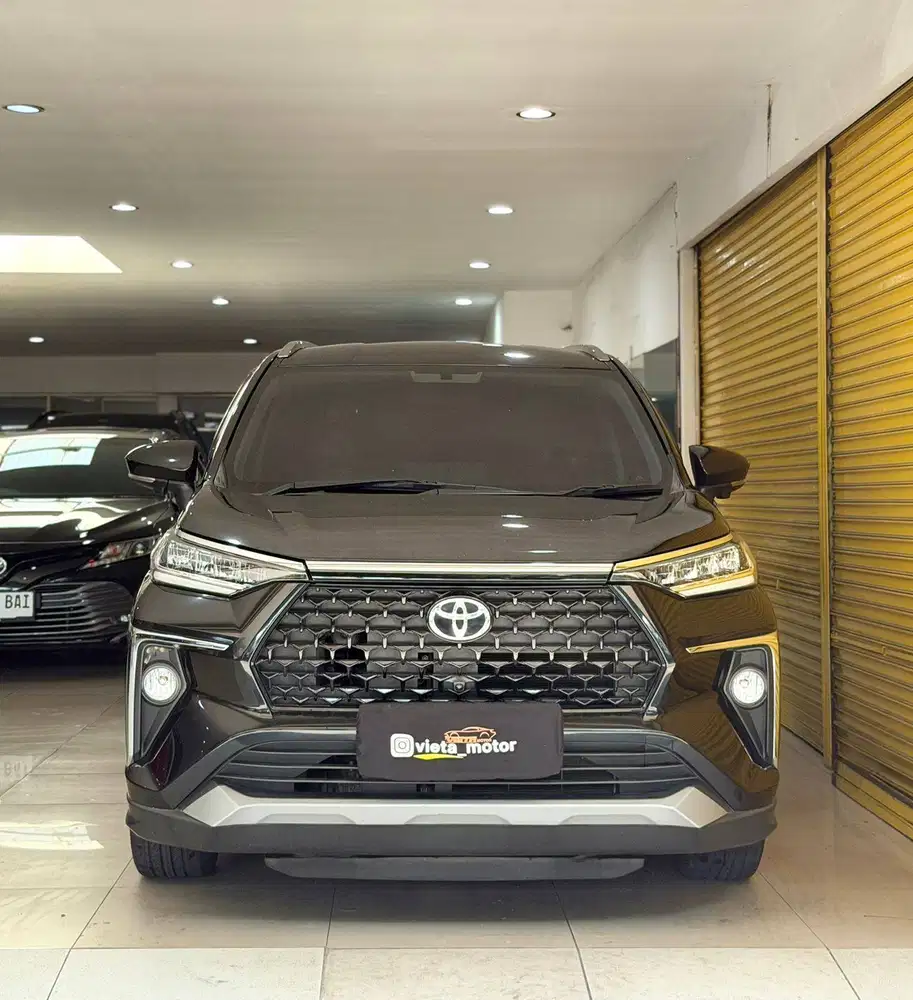 Toyota Avanza Veloz 1.5 Q 2022 October Automatic Hitam Metalik Vieta