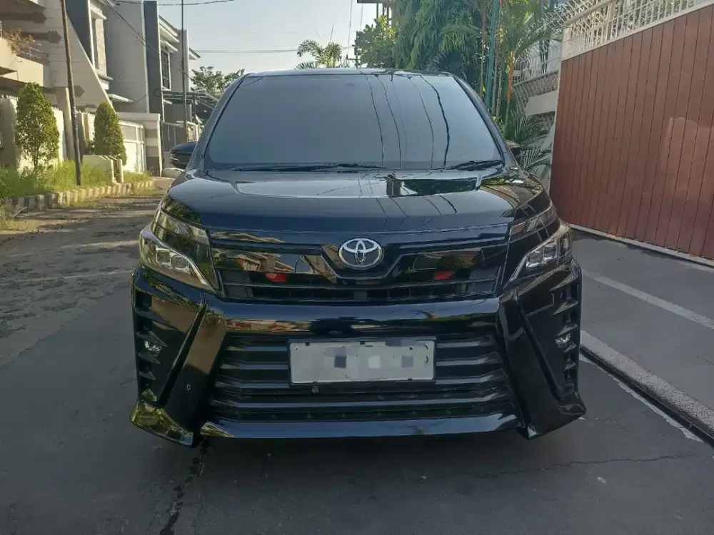 Toyota Voxy 2.0 at 2018 Istimewa tgn pertama dari baru