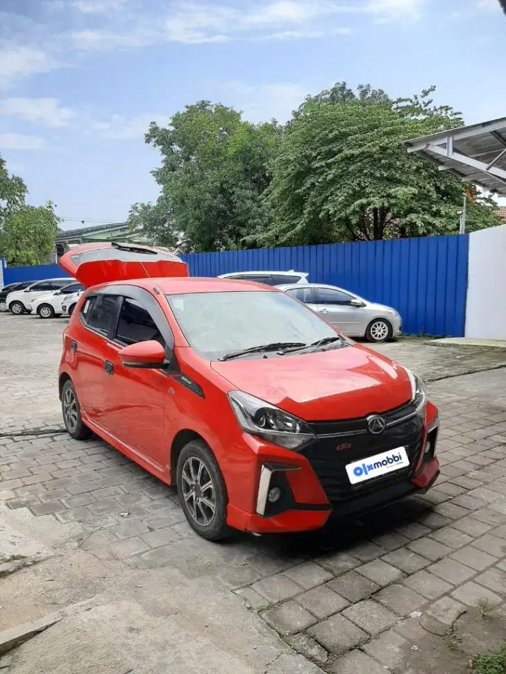 Low KM - Daihatsu Ayla 1.2 R Deluxe Bensin-MT 2021