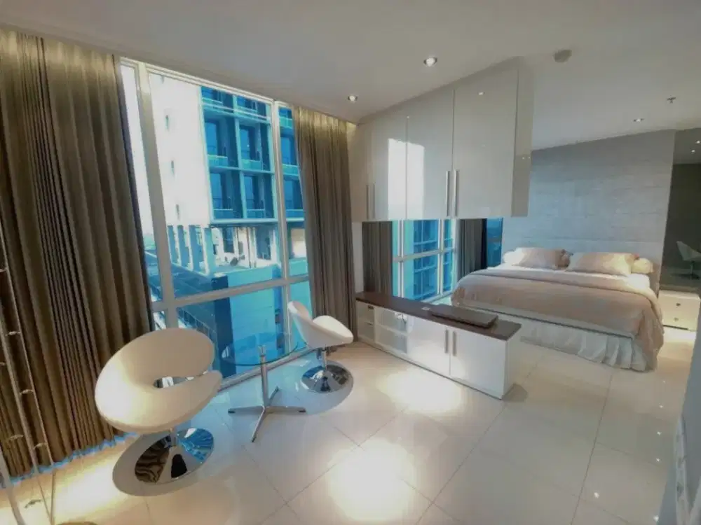 SEWA Apartemen Furnished Dengan City View di The Via & The Vue Apartement Surabaya