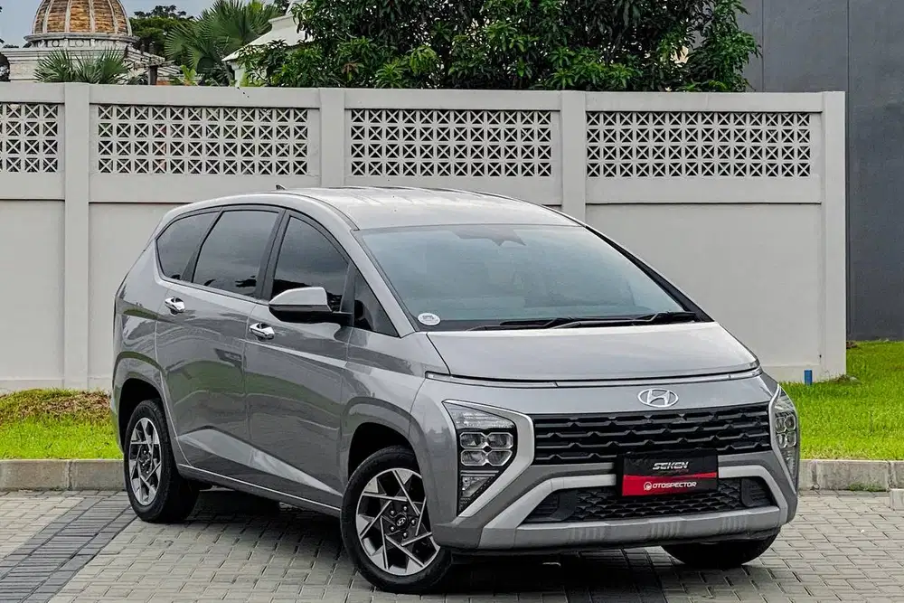 Hyundai Stargazer 1.5 Prime 7 Seater AT Matic 2022 Abu Abu.