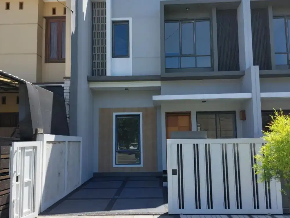 RUMAH MODERN SIAP HUNI 2 LANTAI DEKAT MAINROAD JL.SOEKARNO HATTA KOTA BANDUNG