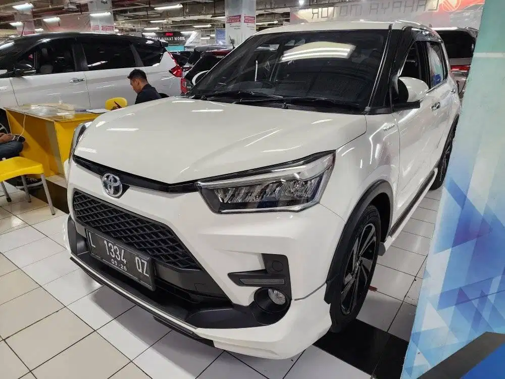 TOYOTA RAIZE 1.0 GR TSS TURBO MATIC 2021 PUTIH SURABAYA