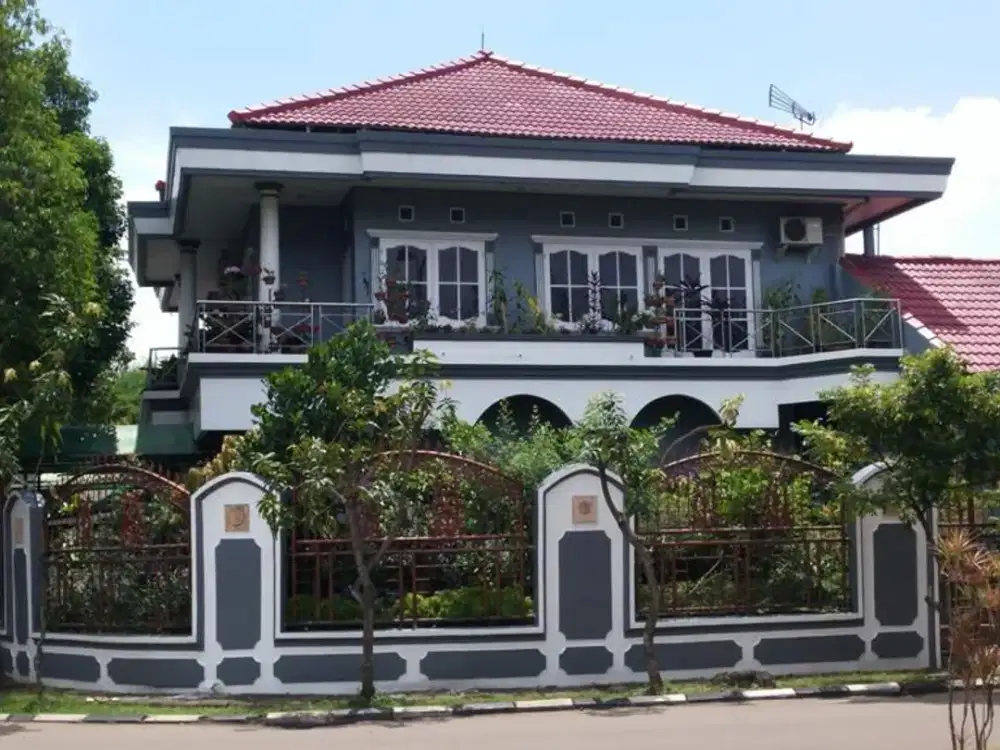 Dijual Rumah Hook Full Furnished 2 Lantai Siap Huni Dekat Pasar Modern