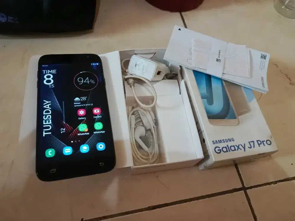 dijual hp Samsung j7pro