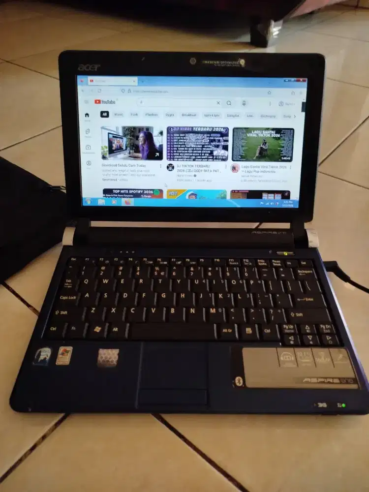 Laptop Acer Aspire One Kav 60 Tipis & msh normal digunakan