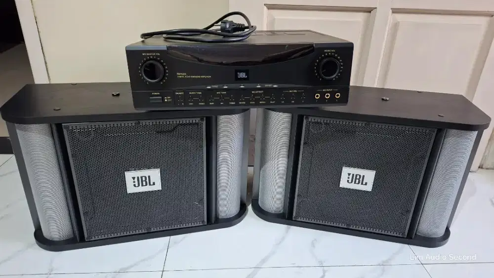 1set. Jbl. Ampli. Rma220. Usa  spiker rm10mk2