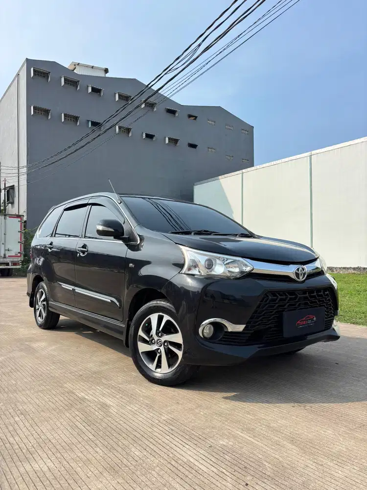 Toyota Avanza Veloz 1.5 2018 Automatic ( Hitam Metalik )