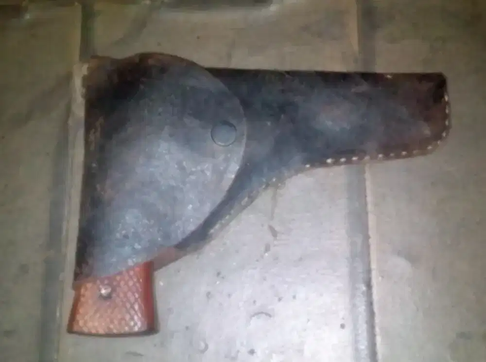 Pisau Lipat Tua